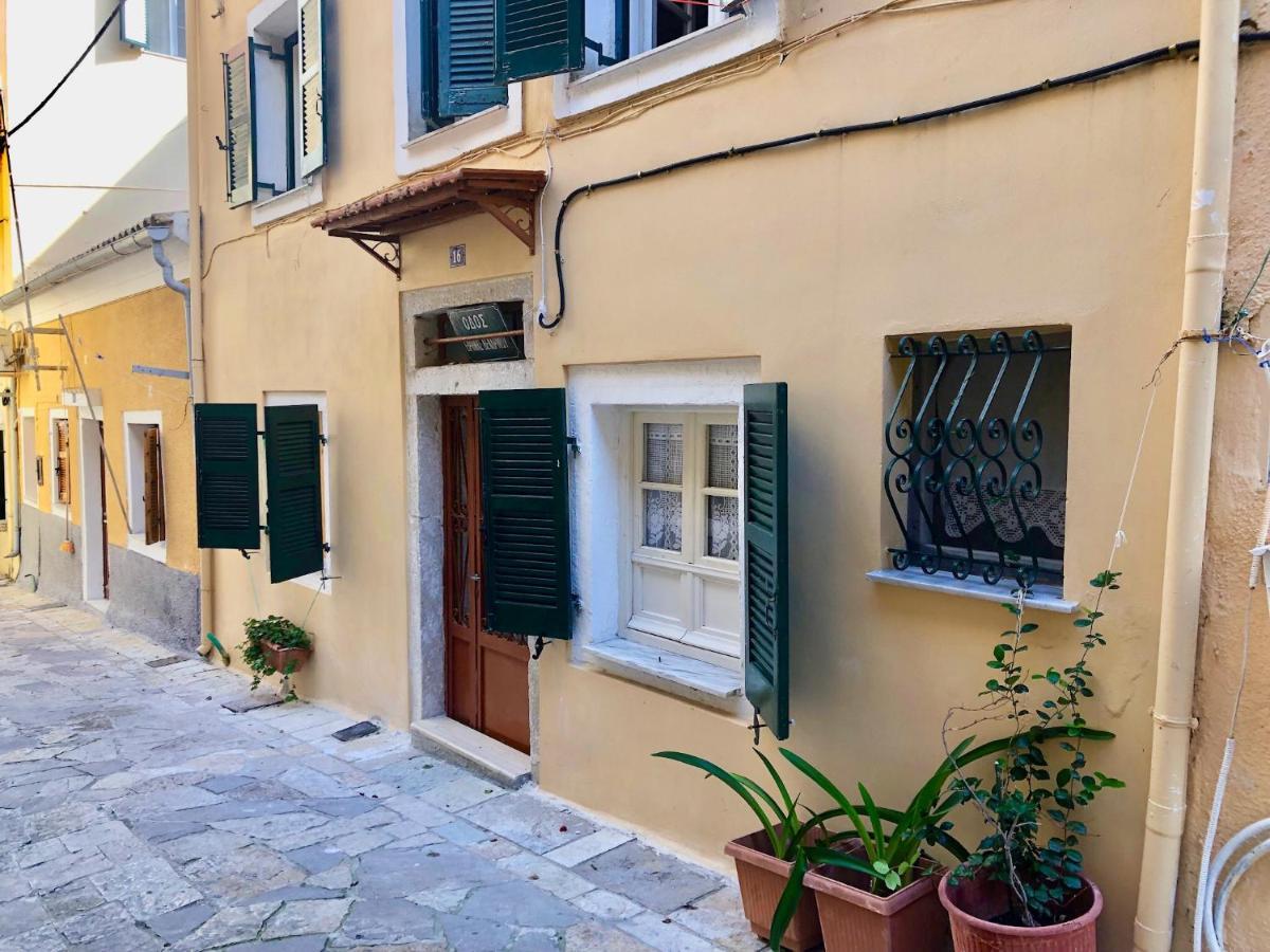 Grandma'S Old Town House Apartment Corfu  Exterior photo